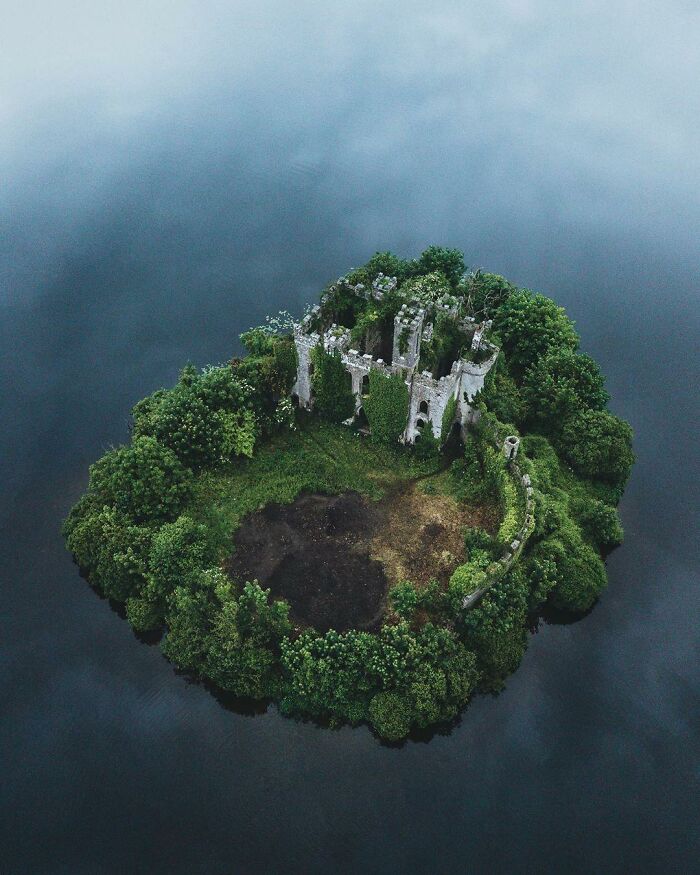 30 Abandoned Places Shared In This Facebook Group Will Take Your Breath Away