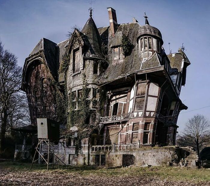 30 Abandoned Places Shared In This Facebook Group Will Take Your Breath Away