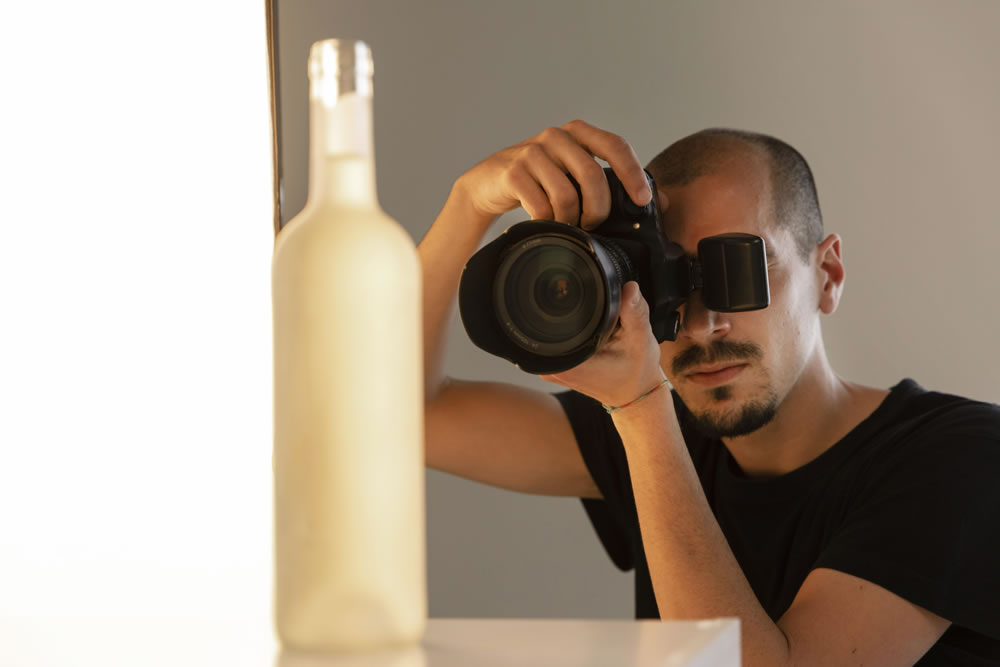 Use A Lightbox For Product Photography