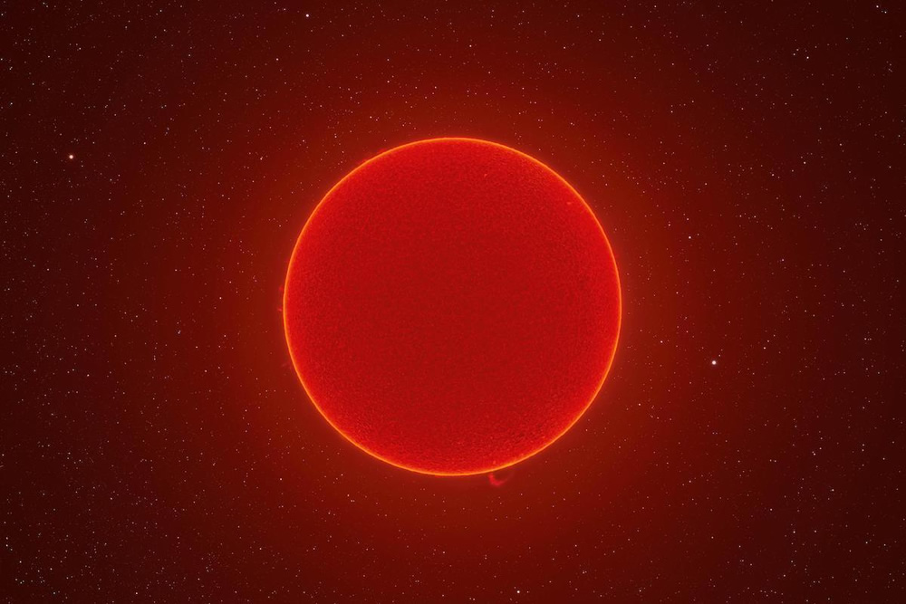 It Took 100,000 Photos To Put Together This 230-Megapixel Picture Of The Sun