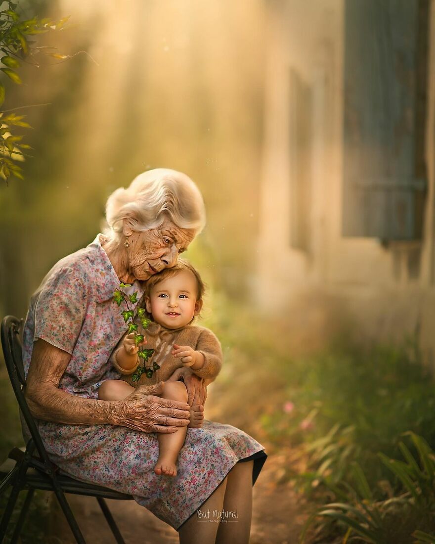 Photographer Sujata Setia Emotionally Captures Grandparents With Their Grandkids