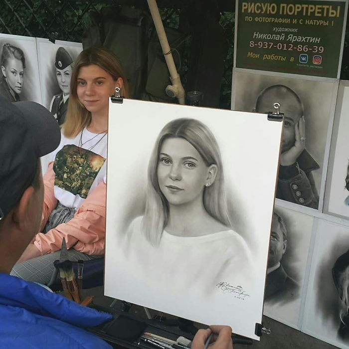 O artista russo Nikolay Yarakhtin desenha retratos realistas em apenas uma hora