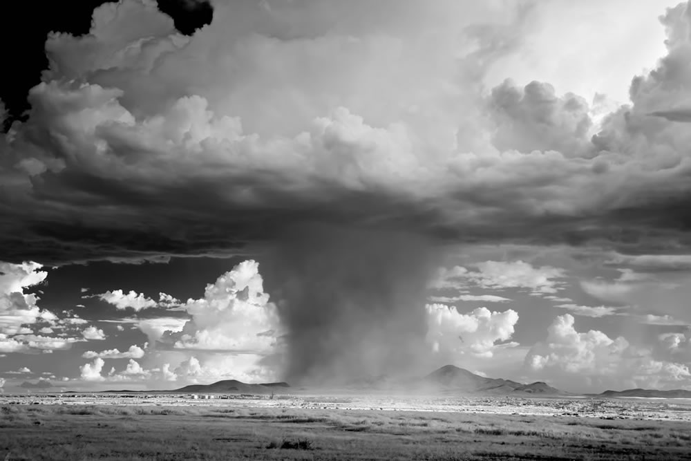 Photographer Mitch Dobrowner Captured Raw Elegance and Unpredictable Storms