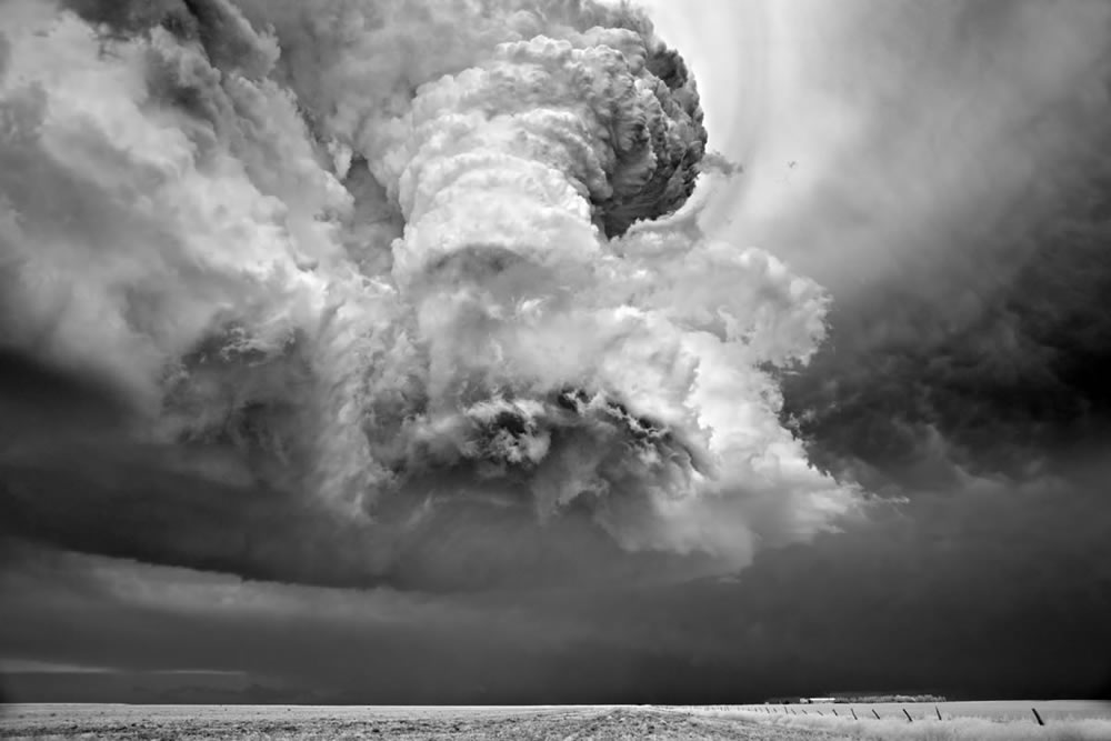 Photographer Mitch Dobrowner Captured Raw Elegance and Unpredictable Storms