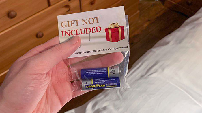 Funniest Photos Of Christmas Gifts People Received This Year