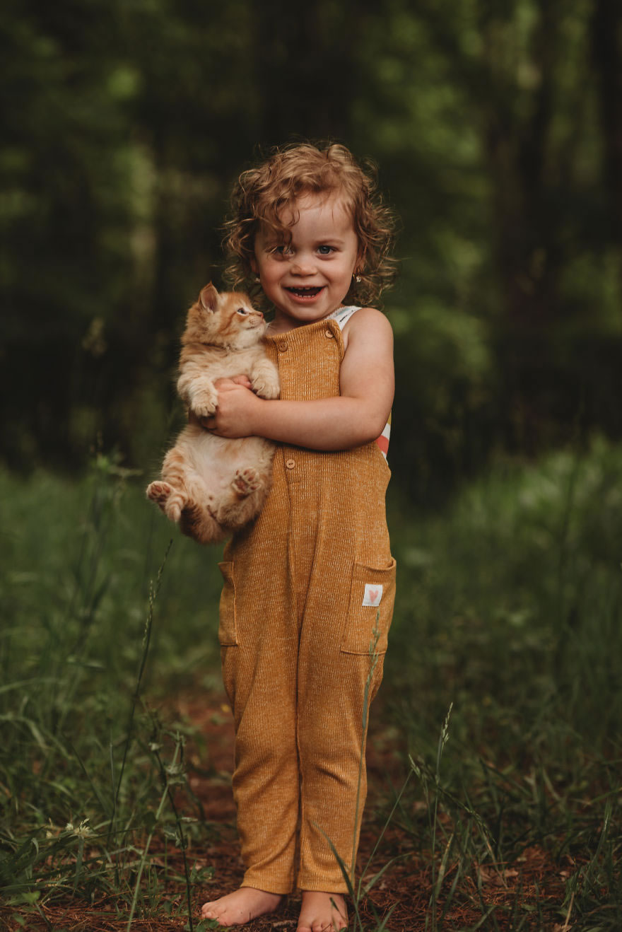 Conexão mágica entre crianças e animais por Andrea Martin
