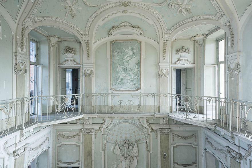 The Elegance Of Abandoned Places By Romain Thiery