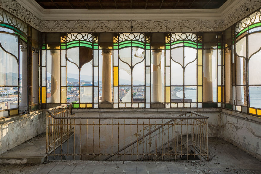 The Elegance Of Abandoned Places By Romain Thiery