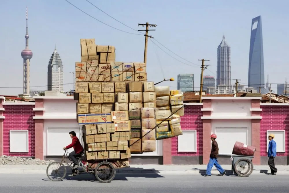 Totems Shanghai's Porters By Alain Delorme