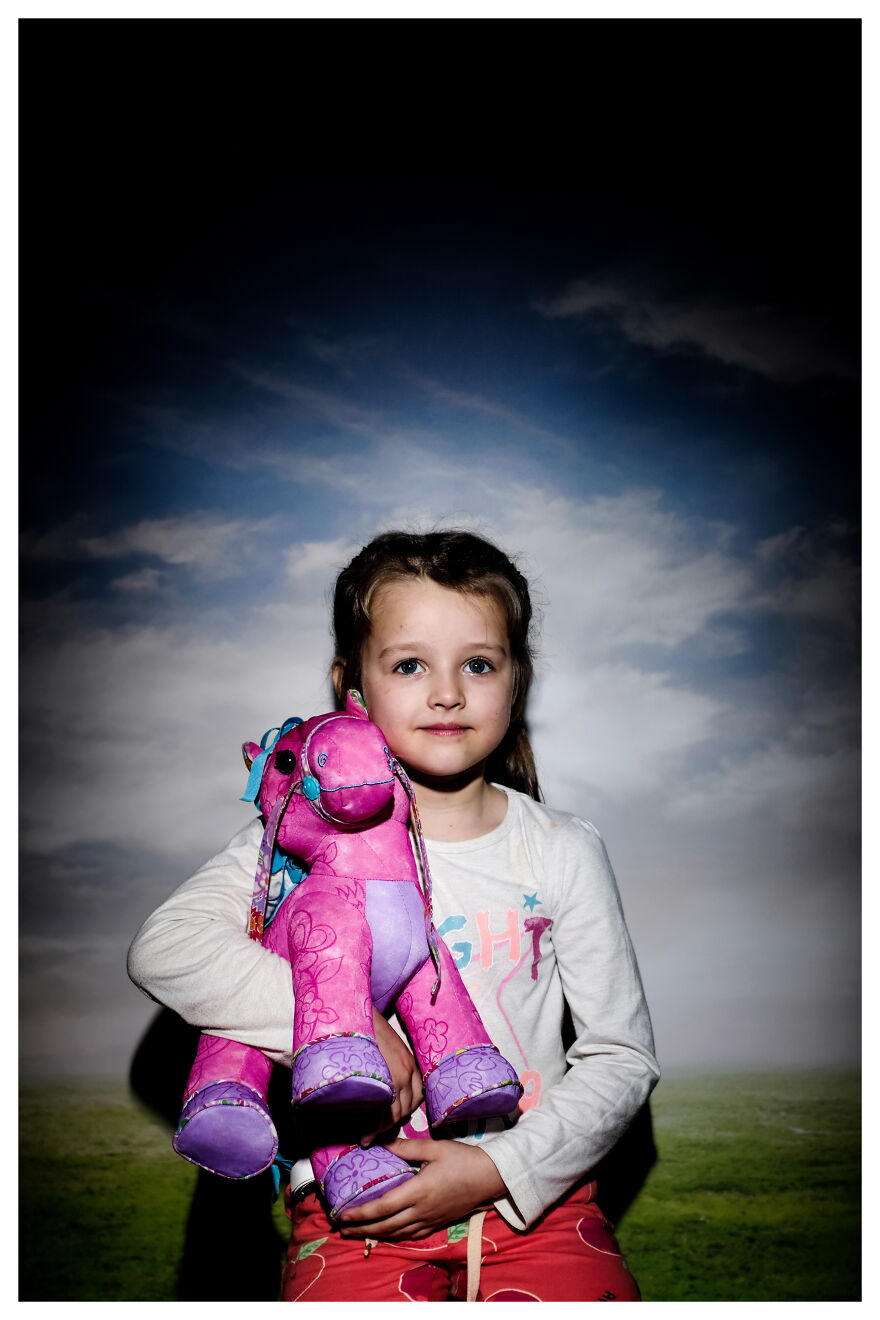 Ukrainian Children And Women by Aleksander Majdanski