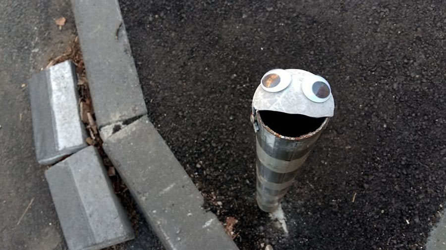 Someone In Bulgaria Is Putting Googly Eyes On Broken Street Objects, And  It's Even Better Than Fixing Things