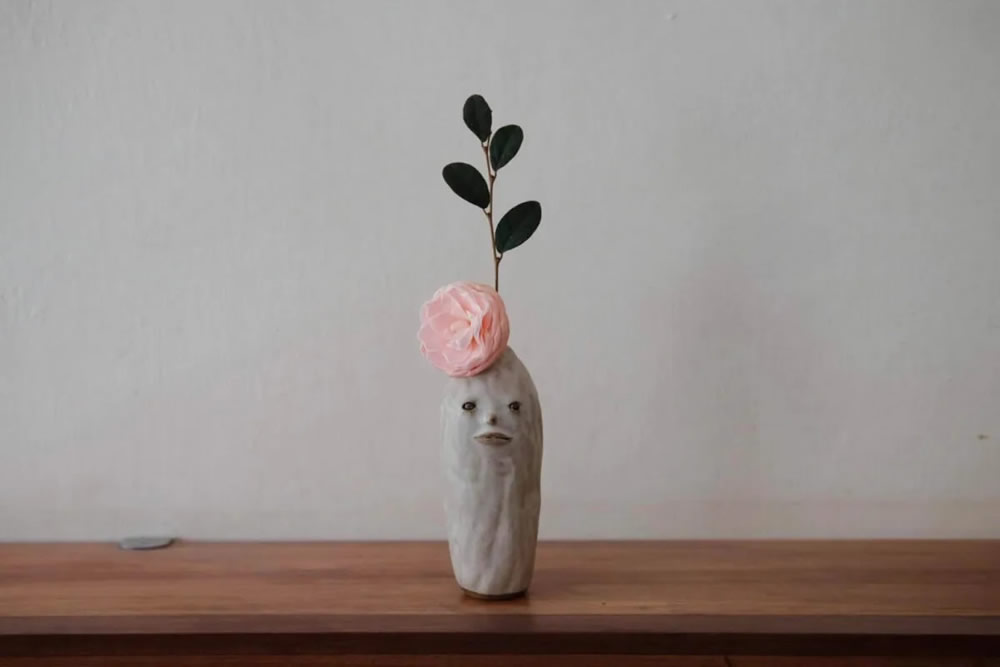 Emotive Little Faces Sculptures by Fan Yanting