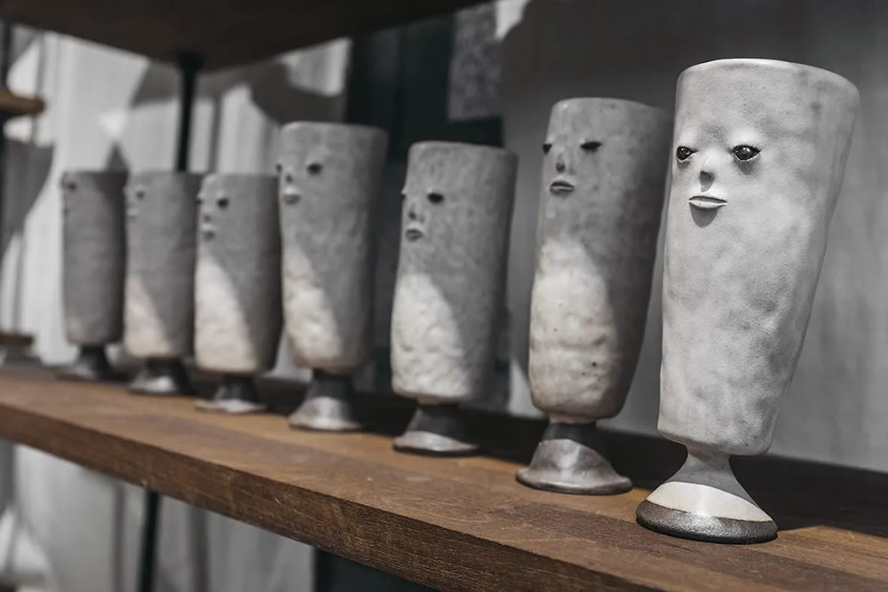 Emotive Little Faces Sculptures by Fan Yanting