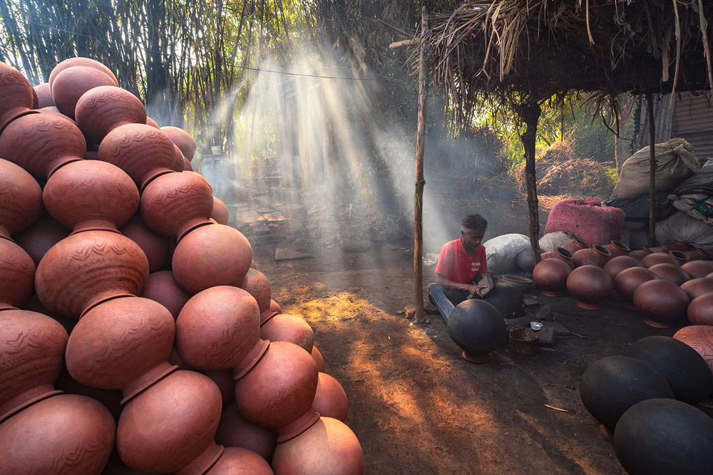 Lost Village Of Pottery: Photo Series By Indian Photographer Vedant Kulkarni