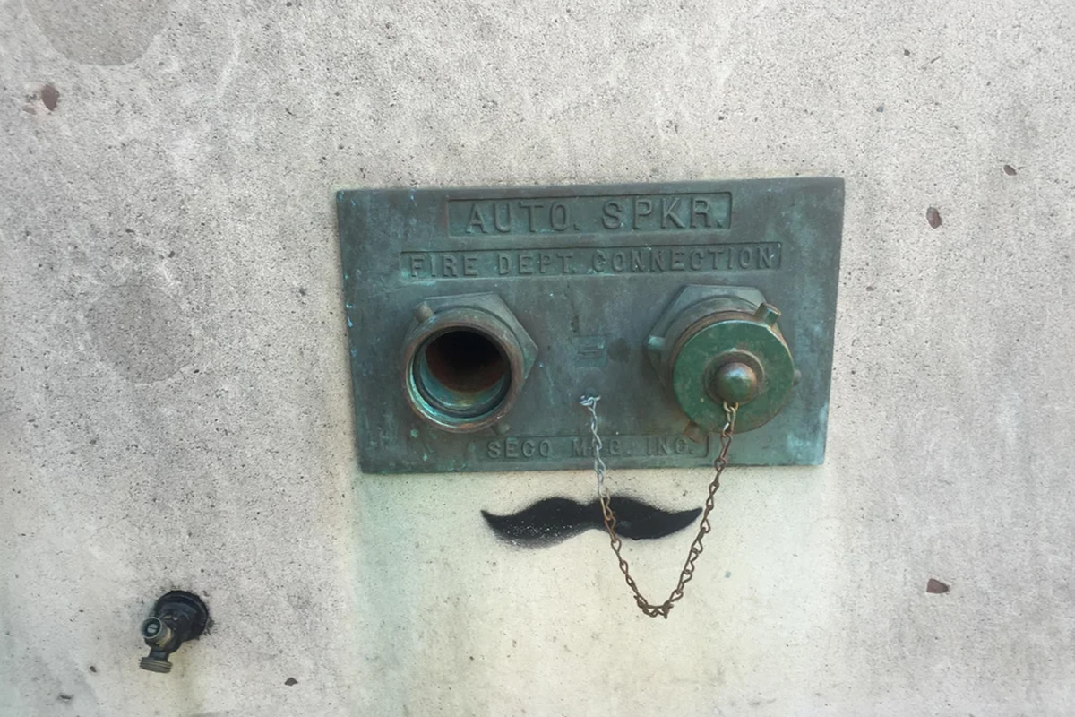 30 Photos Of Vandalism Was Mild And Funny, As Shared In This Online Group
