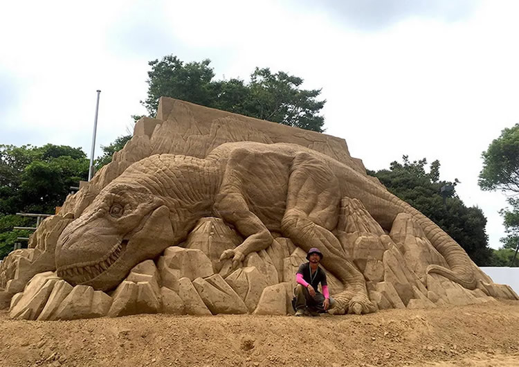 Sand Sculptures by Toshihiko Hosaka