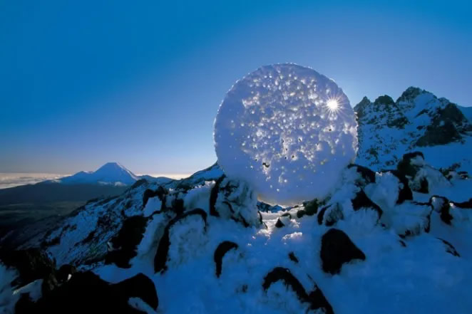 Reflective Circle Sculptures By Martin Hill