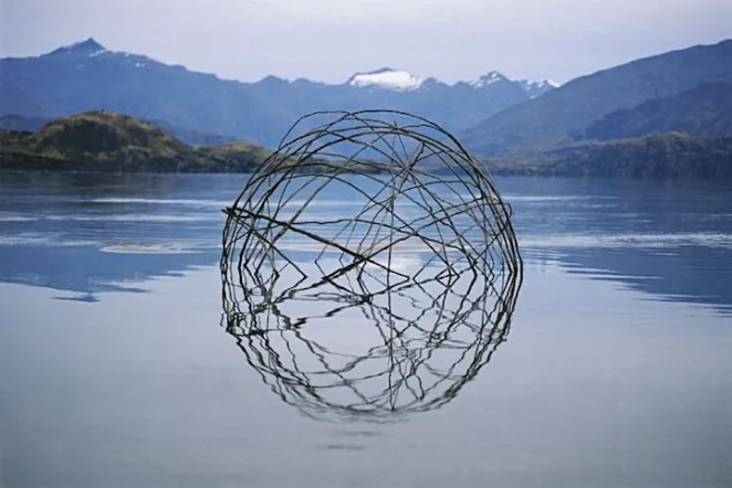 Reflective Circle Sculptures By Martin Hill