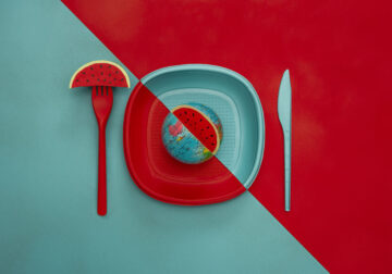 Photographer Antonio Coelho Captures Our Modern World’s Problems On A Plate