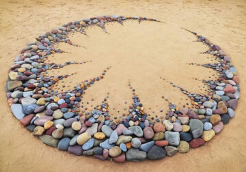Environmental Artist Jon Foreman Creates Stunning Stone Mandalas By The Shore