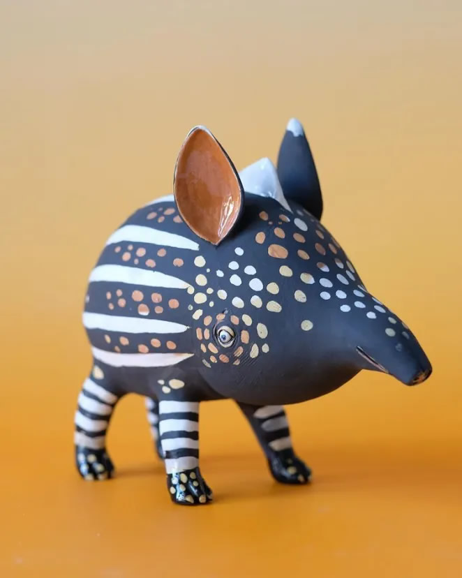 Ceramic Sculptures Of Animals By Nastia Calaca