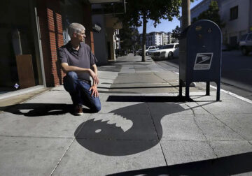 Street Artist Damon Belanger Painting Fake Shadows To Confuse People