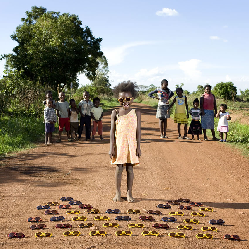 Toy Stories Enfants Photos Par Gabriele Galimberti