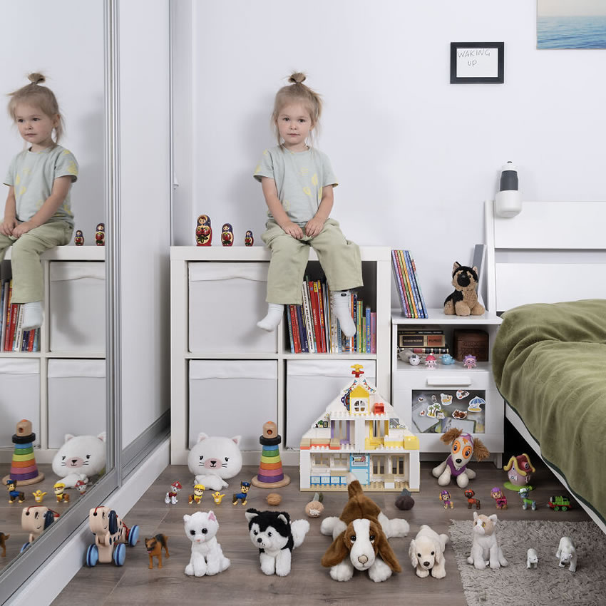 Toy Stories Children Photos By Gabriele Galimberti