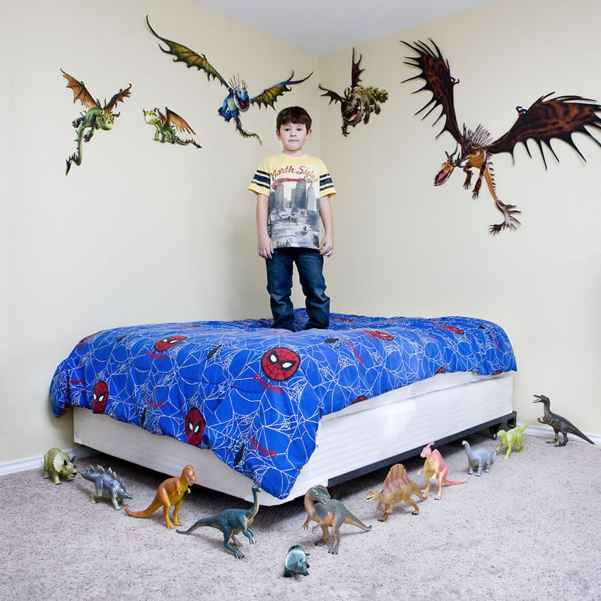 Toy Stories Children Photos By Gabriele Galimberti