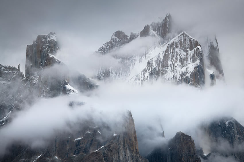 Montagnes de la chaîne du Karakoram par Tomasz Przychodzien