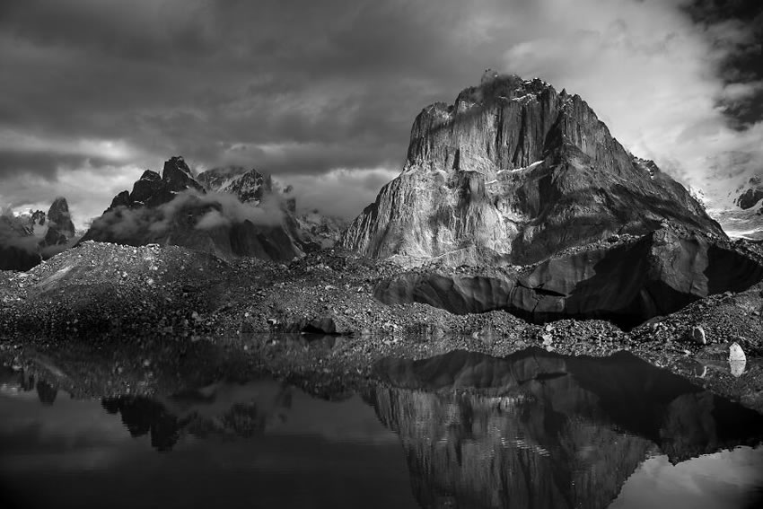 Montagnes de la chaîne du Karakoram par Tomasz Przychodzien