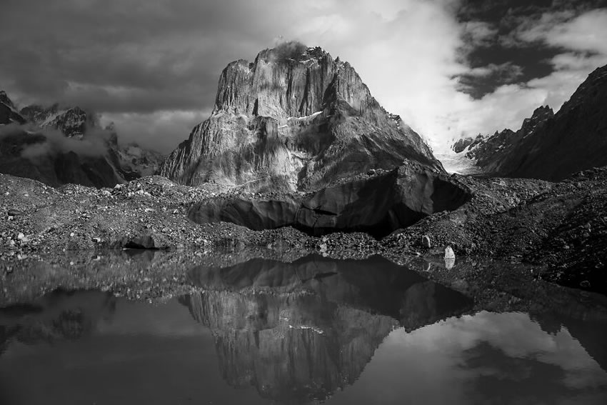 Montagnes de la chaîne du Karakoram par Tomasz Przychodzien