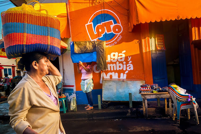 Photographie de rue colorée du Nicaragua par Dan Morris