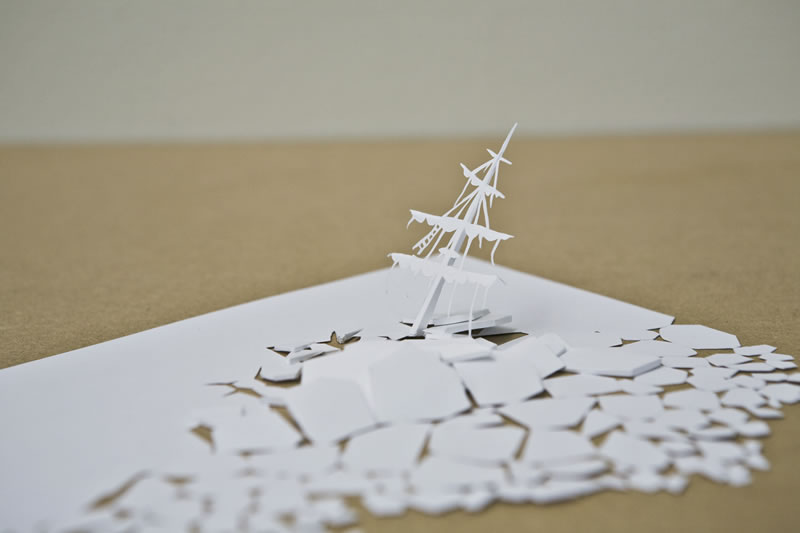 Sculptures architecturales en papier par Peter Callesen