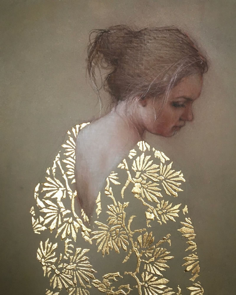 Peintures figuratives avec des ornements d'or par Stephanie Rew