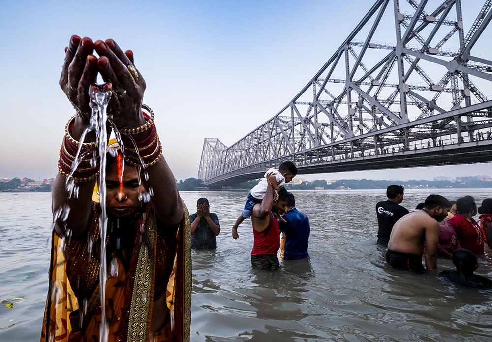 Indian Street Photography By Goutam Maiti