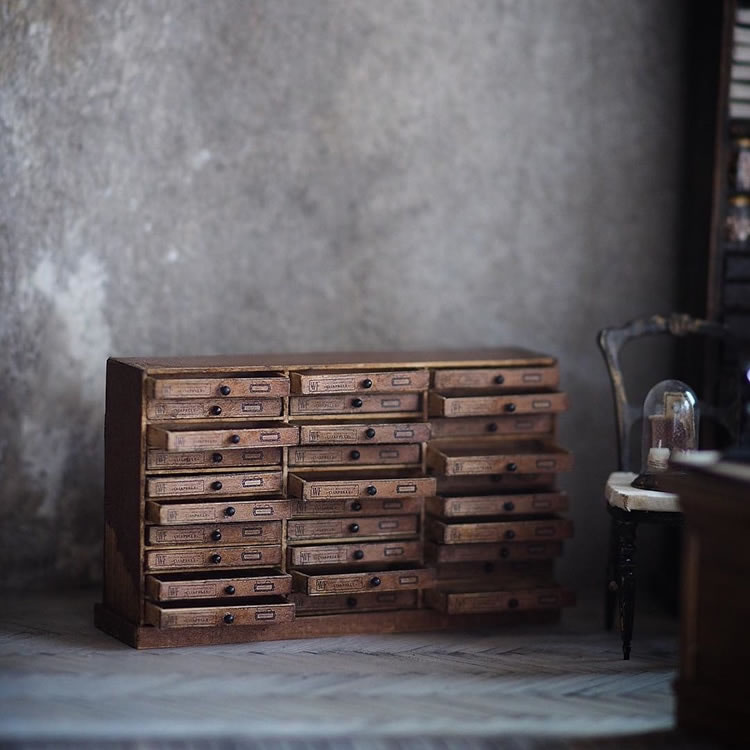 Miniature Antique Furnitures By Kiyomi