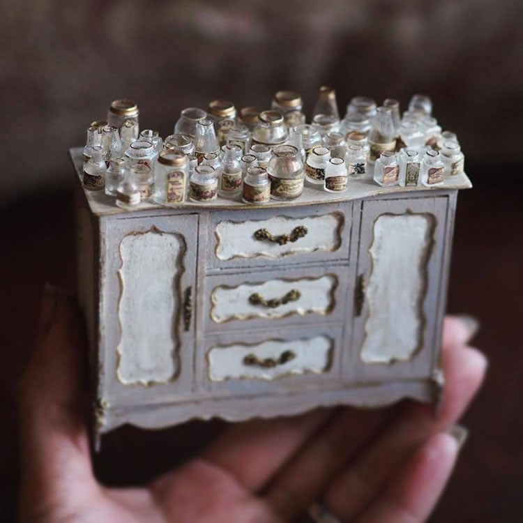 Miniature Antique Furnitures By Kiyomi