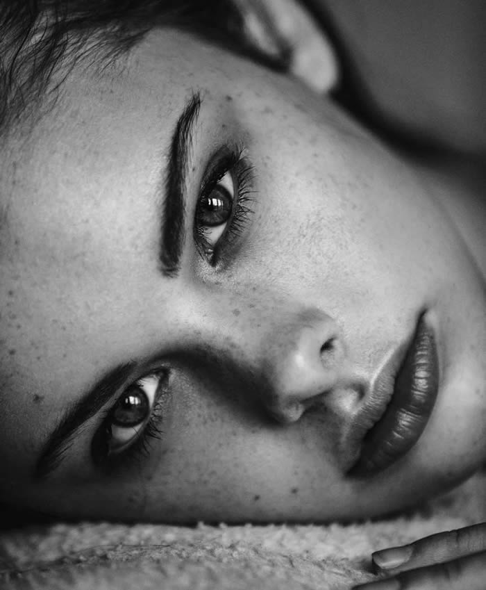 24 Black And White Portraits That Celebrate Feminine Beauty 24 Black And White Portraits That Celebrate Feminine Beauty