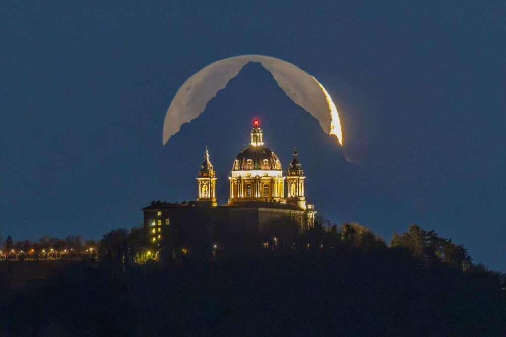 Mesmerizing Moon Photos By Valerio Minato