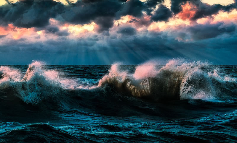 Waves Of Lake Erie By Trevor Pottelberg