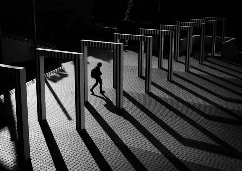 Captivating Street Photos In Black And White By Taka Hiro