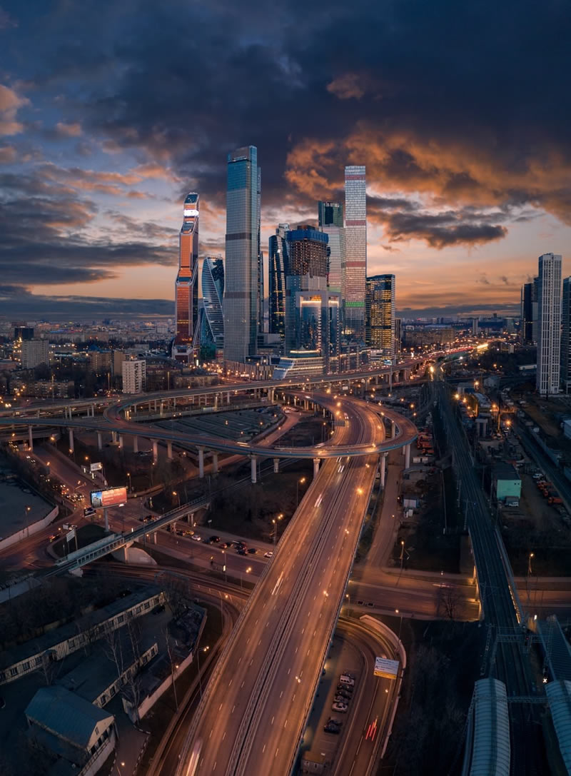 Discovering Contemporary Moscow: An Architectural Odyssey By Vadim Sherbakov
