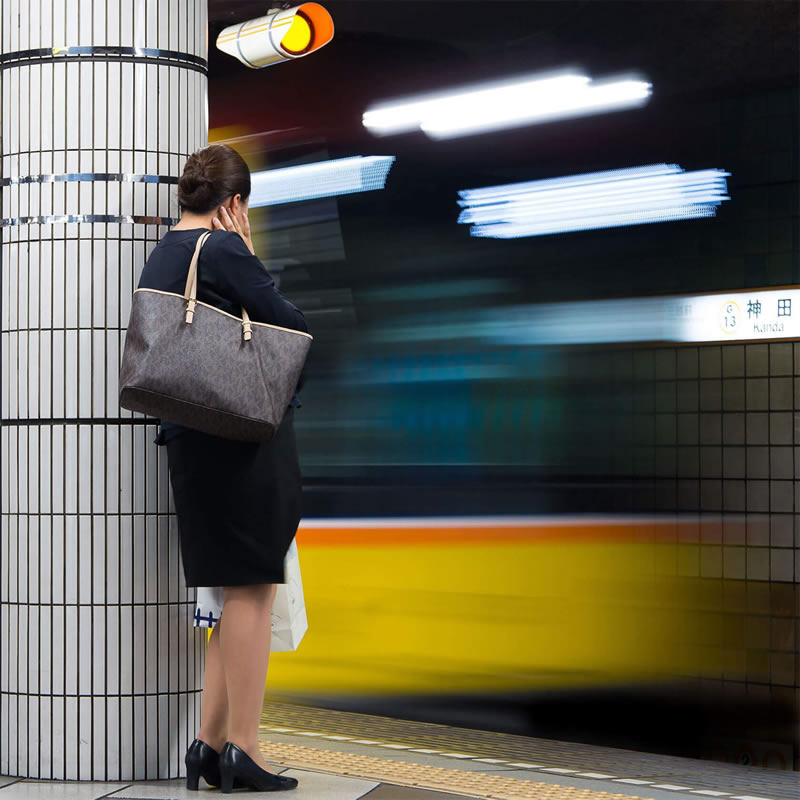 Stunning Street Photos Of Tokyo By Skander Khlif