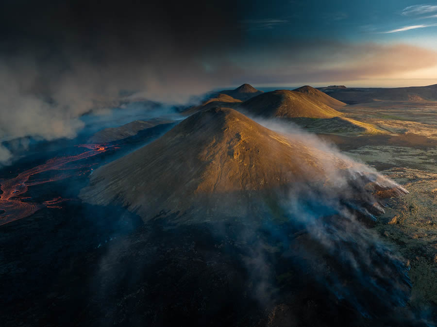 Breathtaking Photos Of The Icelandic Eruption By Tobias Hagg