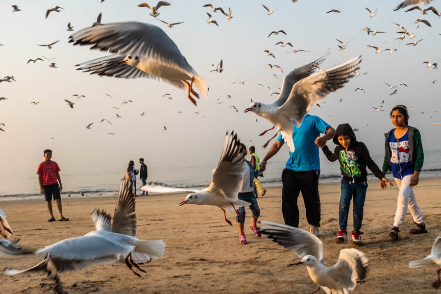 Street Photography In Mumbai By Suresh Naganathan