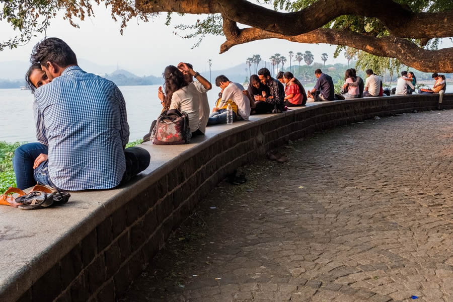 Street Photography In Mumbai By Suresh Naganathan