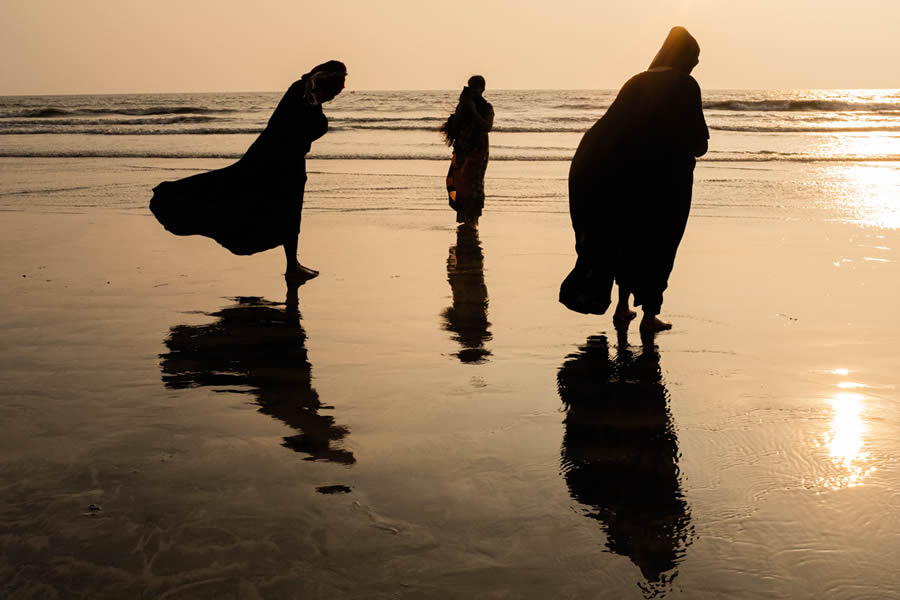 Street Photography In Mumbai By Suresh Naganathan