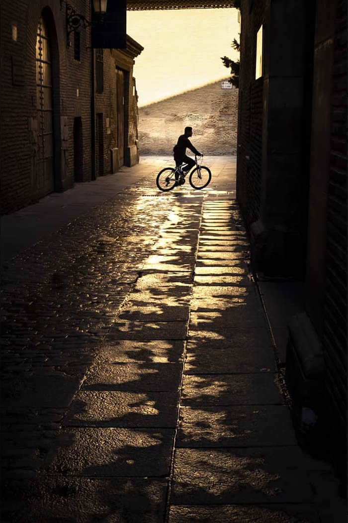 Unique Perspective In Street Photography Joaquin Pastor Genzor