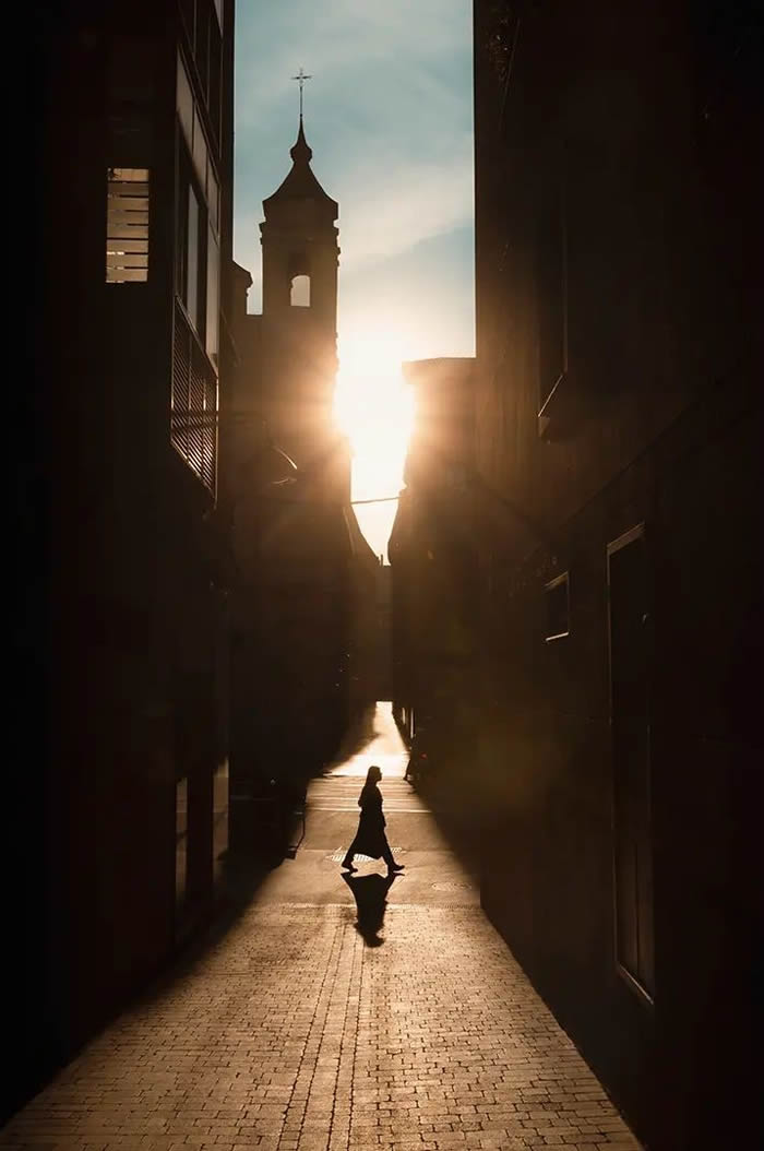 Unique Perspective In Street Photography Joaquin Pastor Genzor